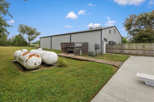 8500 E 116 Highway, Lathrop, MO 64465