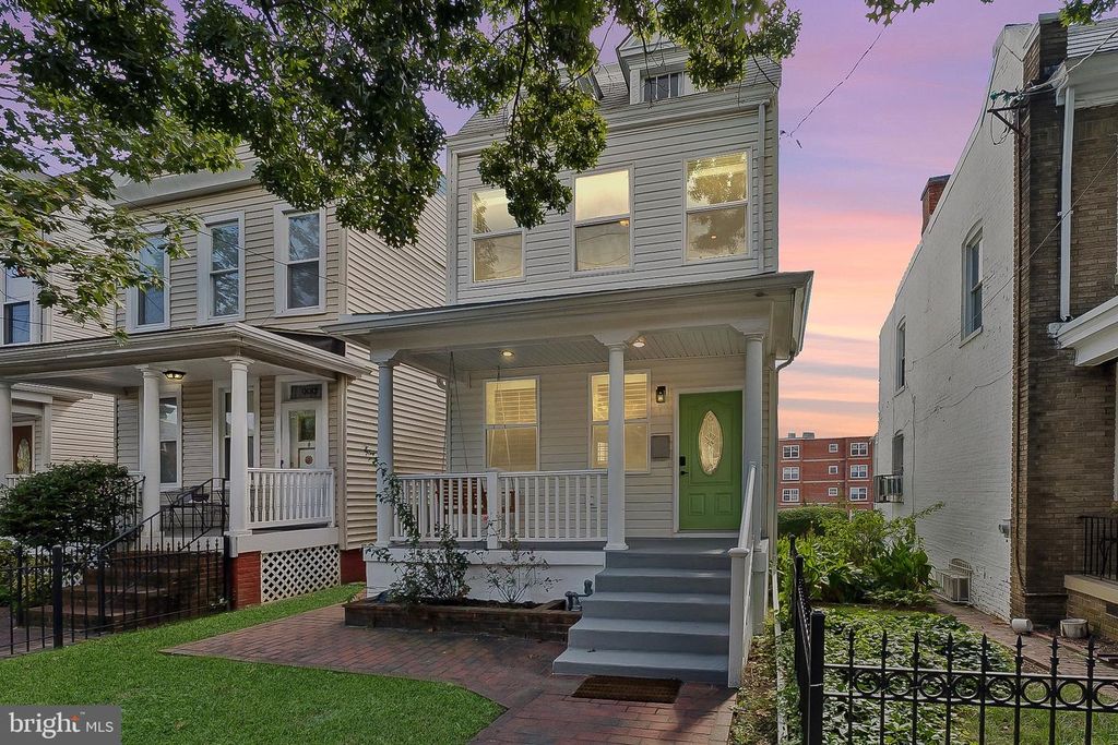 908 LONGFELLOW ST NW, Washington, DC 20011