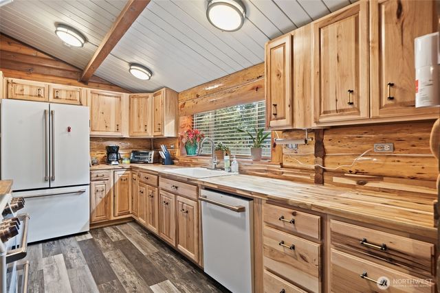 9355 9361 Misery Point Road, Seabeck, WA 98380