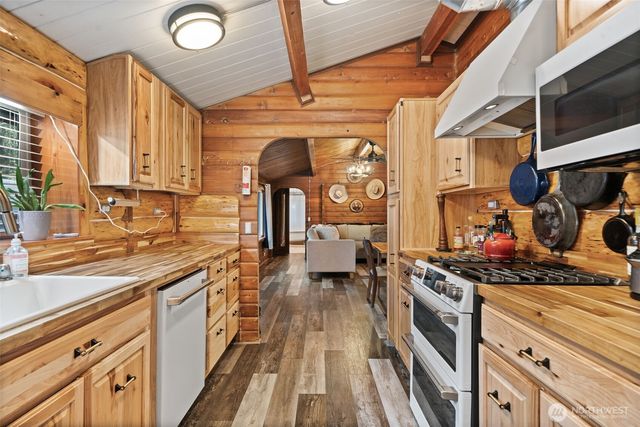9355 9361 Misery Point Road, Seabeck, WA 98380