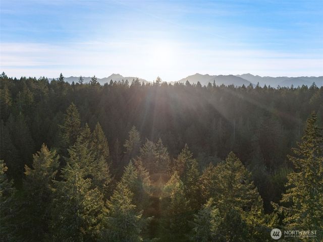 9355 9361 Misery Point Road, Seabeck, WA 98380