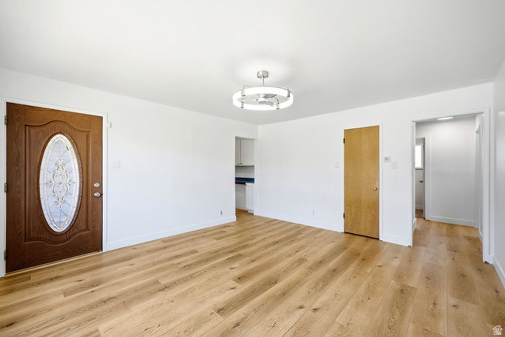 6272 S 400 E, Murray, UT 84107 — photo 3