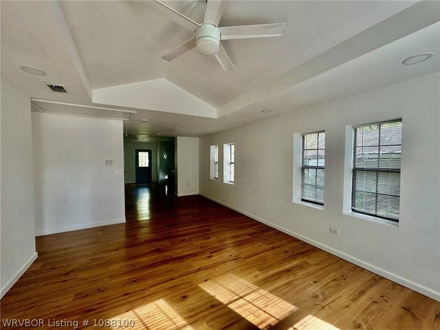 606 Noble Street, Poteau, OK 74953