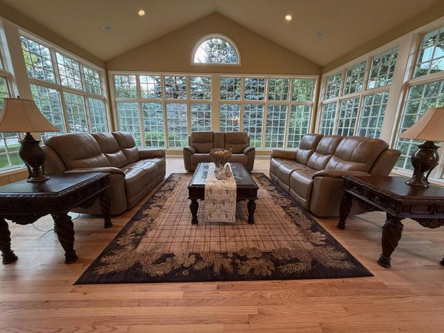 S67W18950 Steeplechase DRIVE, Muskego, WI 53150