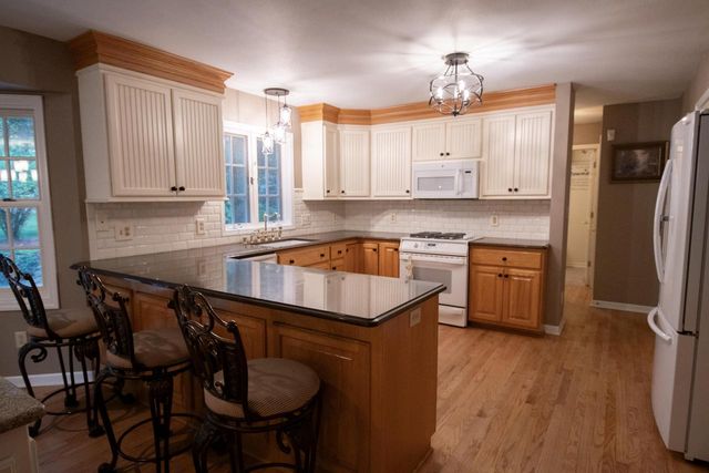 S67W18950 Steeplechase DRIVE, Muskego, WI 53150