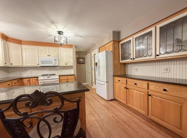 S67W18950 Steeplechase DRIVE, Muskego, WI 53150