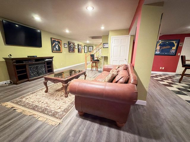 S67W18950 Steeplechase DRIVE, Muskego, WI 53150
