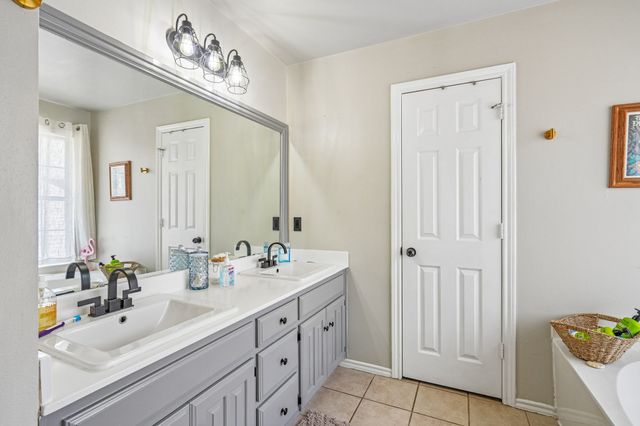8722 Bayshore Lane, Rowlett, TX 75088