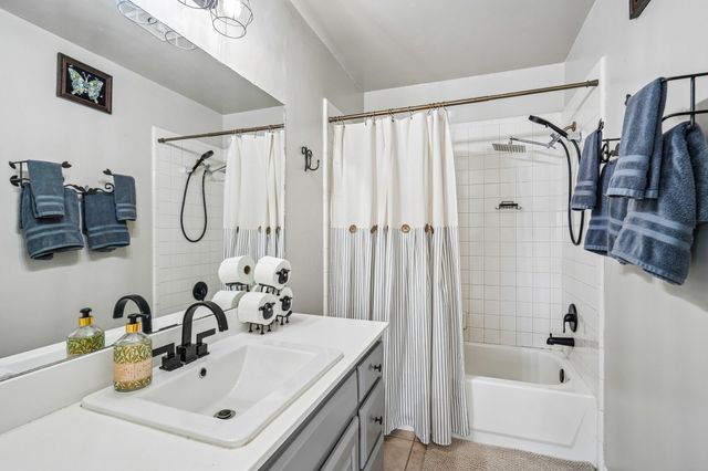 8722 Bayshore Lane, Rowlett, TX 75088