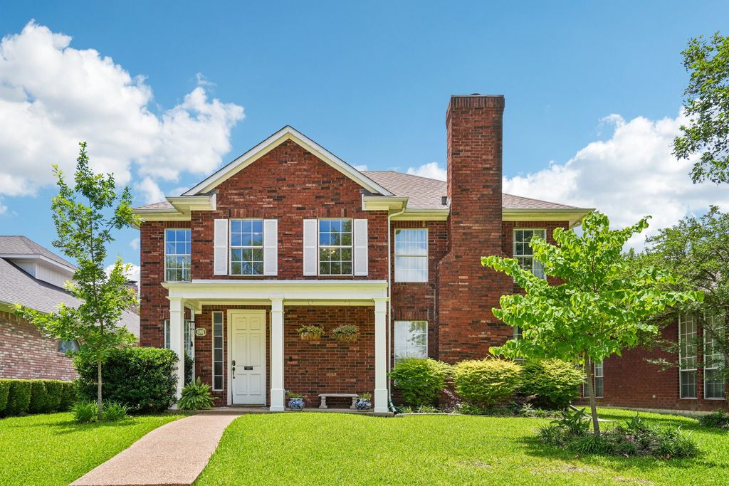 8722 Bayshore Lane, Rowlett, TX 75088
