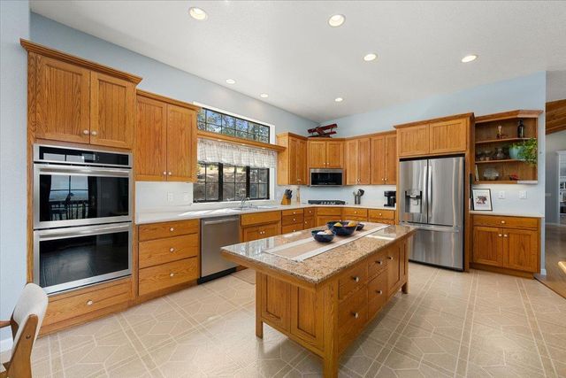7410 White Oak Dr, Placerville, CA 95667
