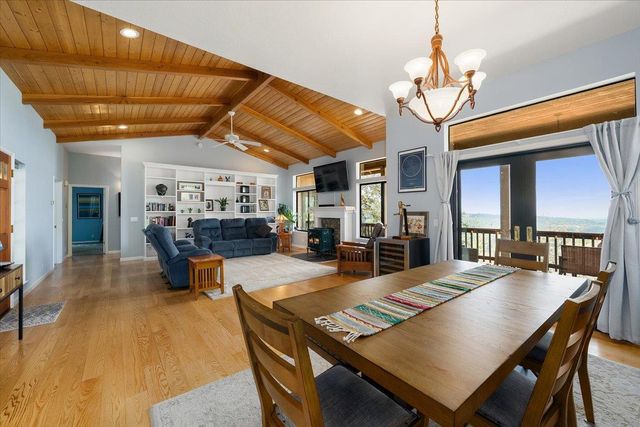 7410 White Oak Dr, Placerville, CA 95667