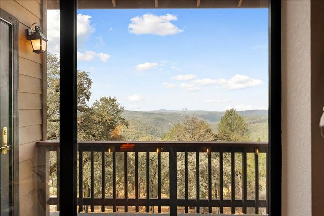 7410 White Oak Dr, Placerville, CA 95667