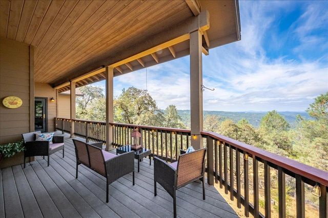 7410 White Oak Dr, Placerville, CA 95667
