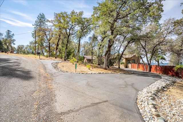 7410 White Oak Dr, Placerville, CA 95667
