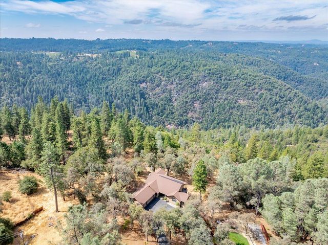 7410 White Oak Dr, Placerville, CA 95667
