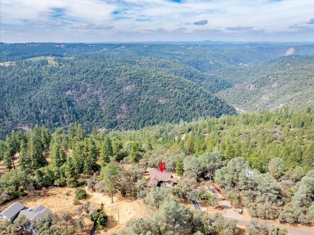 7410 White Oak Dr, Placerville, CA 95667