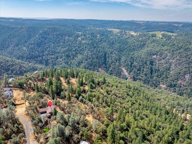 7410 White Oak Dr, Placerville, CA 95667