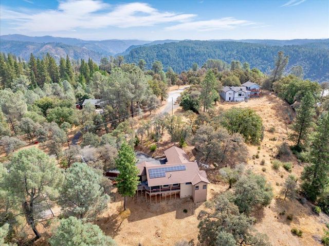7410 White Oak Dr, Placerville, CA 95667