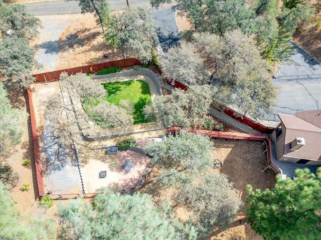 7410 White Oak Dr, Placerville, CA 95667