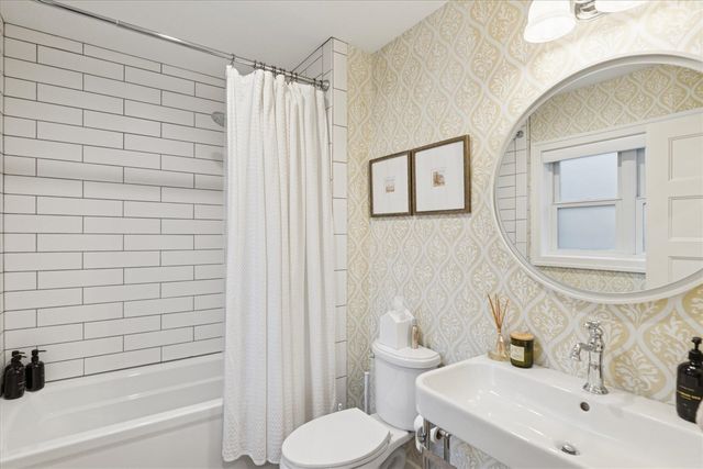 1824 Sherman Street, Grand Rapids, MI 49506