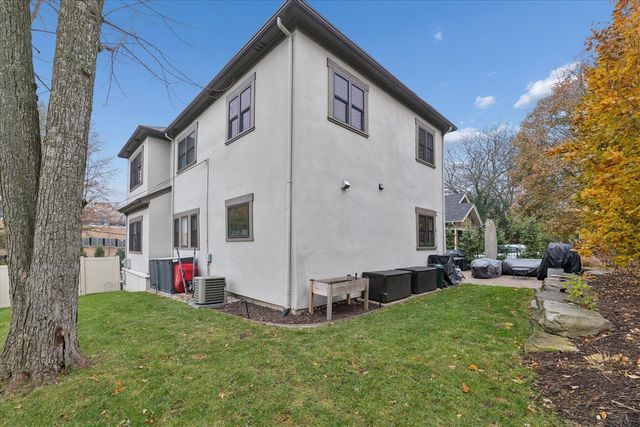 1824 Sherman Street, Grand Rapids, MI 49506