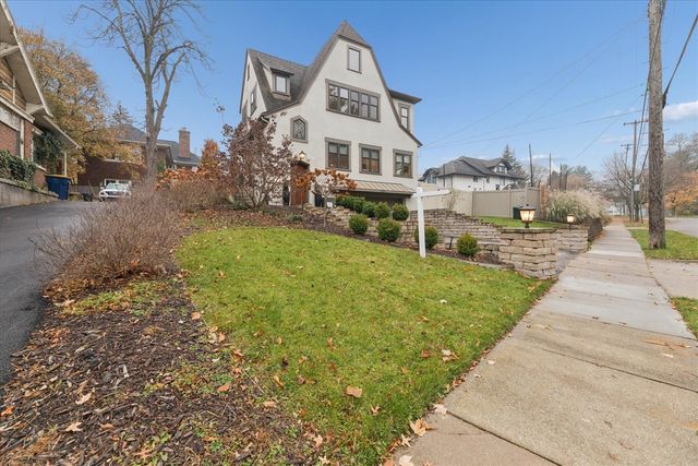 1824 Sherman Street, Grand Rapids, MI 49506