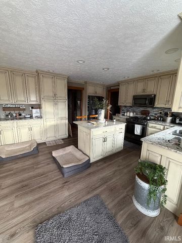 1843 Spruce Drive, Linton, IN 47441