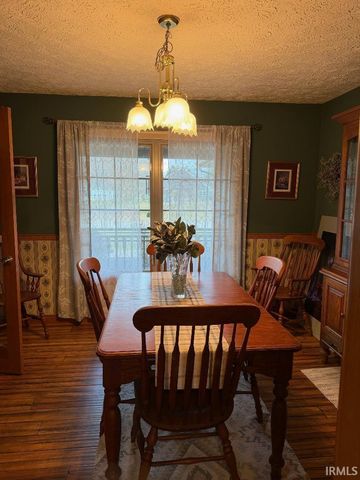 1843 Spruce Drive, Linton, IN 47441