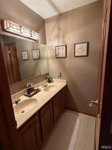 1843 Spruce Drive, Linton, IN 47441