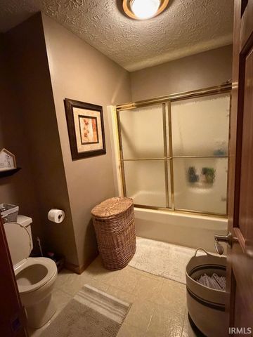 1843 Spruce Drive, Linton, IN 47441