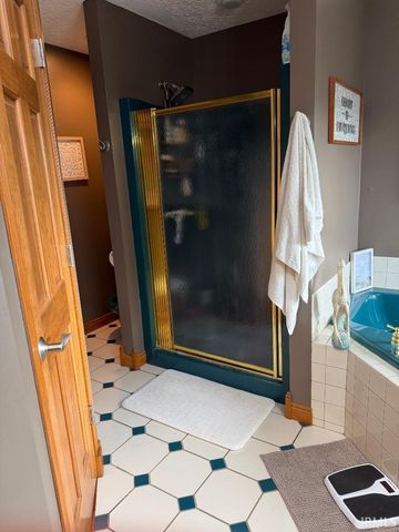 1843 Spruce Drive, Linton, IN 47441