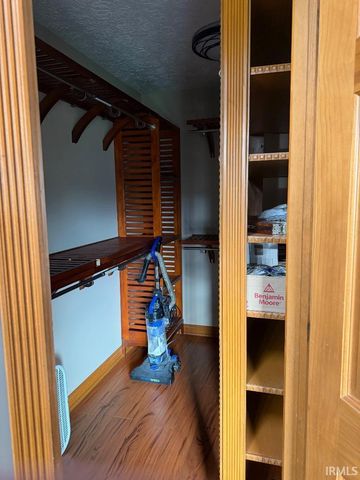 1843 Spruce Drive, Linton, IN 47441