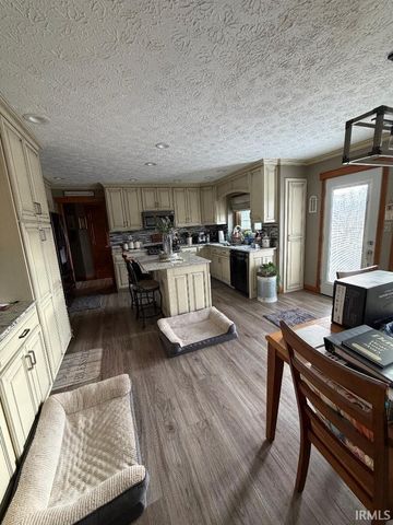 1843 Spruce Drive, Linton, IN 47441