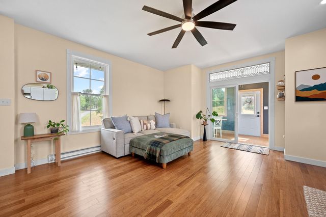 1589 Clearview RD, Bedford, VA 24523