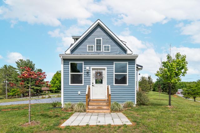 1589 Clearview RD, Bedford, VA 24523