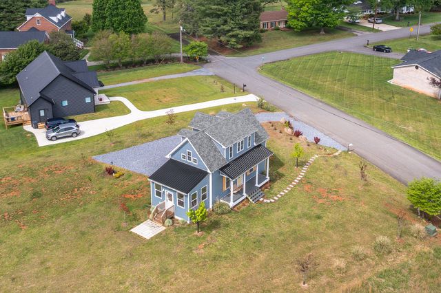 1589 Clearview RD, Bedford, VA 24523