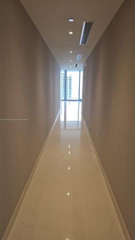 300 Biscayne Boulevard Way 2402E, Miami, FL 33131
