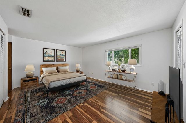 144 8TH AVENUE N, St Petersburg, FL 33701