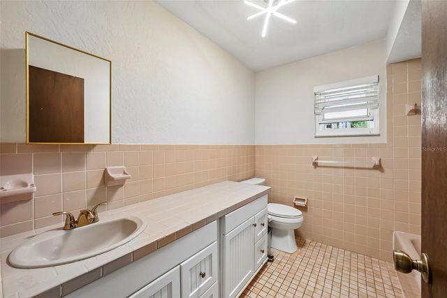 144 8TH AVENUE N, St Petersburg, FL 33701