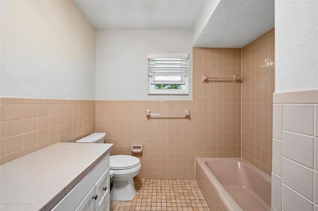 144 8TH AVENUE N, St Petersburg, FL 33701