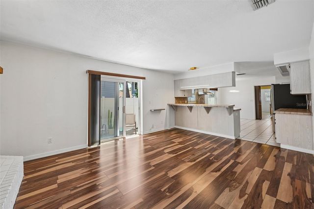 144 8TH AVENUE N, St Petersburg, FL 33701