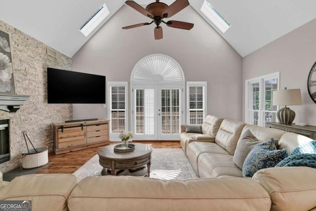 1313 Fallsbrook Terrace NW, Acworth, GA 30101