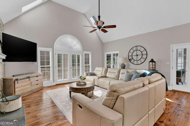 1313 Fallsbrook Terrace NW, Acworth, GA 30101