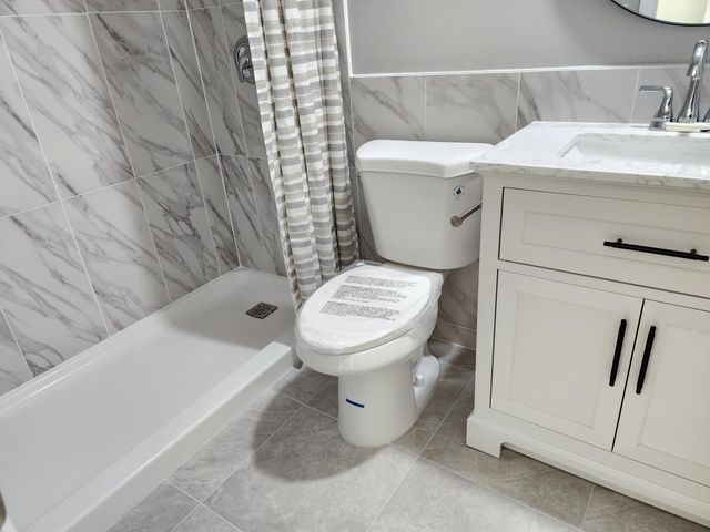 10 Lake Vista Trl Apt 105, Port St Lucie, FL 34952