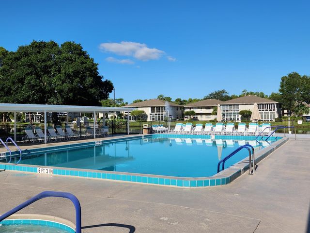 10 Lake Vista Trl Apt 105, Port St Lucie, FL 34952