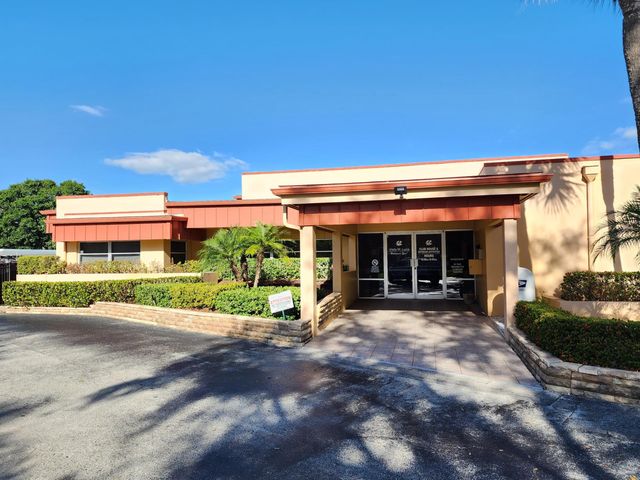 10 Lake Vista Trl Apt 105, Port St Lucie, FL 34952