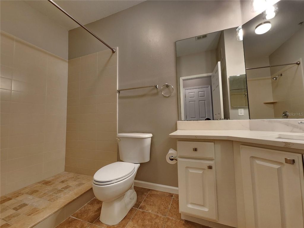 Image 13 of property listing at 4802 51ST STREET W 1421, Bradenton, FL 34210