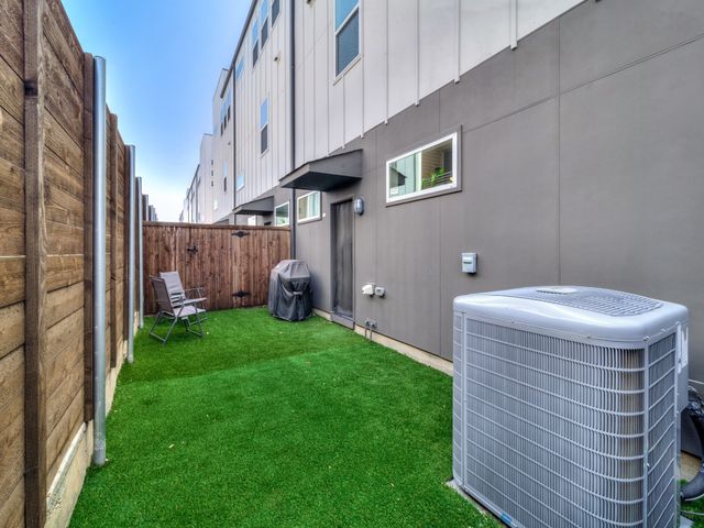 1510 N Washington Avenue 102, Dallas, TX 75204