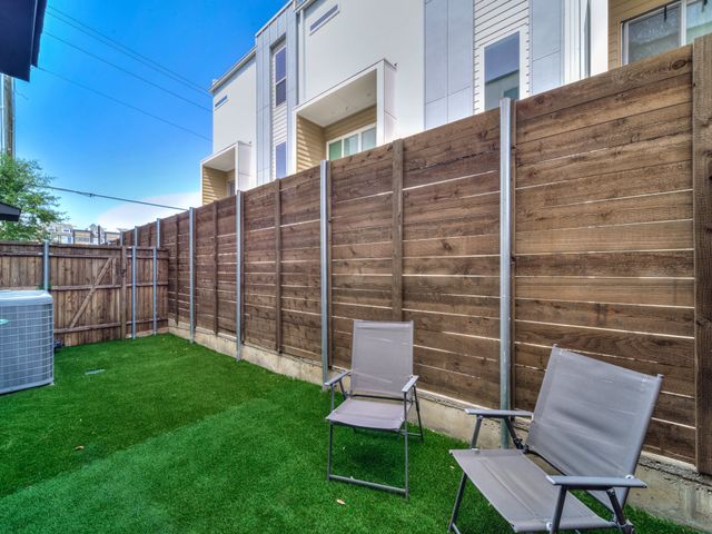 1510 N Washington Avenue 102, Dallas, TX 75204